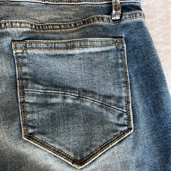 Driftwood Embroidered Jeans, Audrey Classic Fit Size 30 - Picture 8 of 13